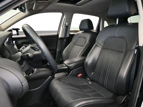 Used 2023 Honda HR-V EX-L image 10