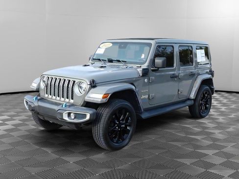 Used 2022 Jeep Wrangler Unlimited Sahara w/ Cold Weather Group AWD/4WD image 2