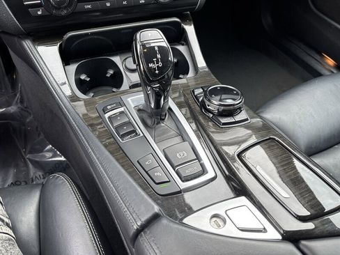 Used 2015 BMW 550i Sedan image 40