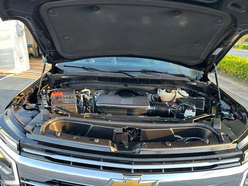 Used 2025 Chevrolet Tahoe LT AWD/4WD image 25