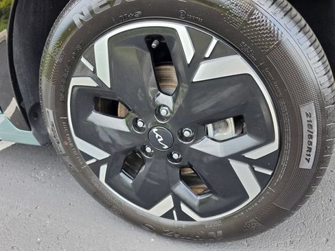 Used 2024 Kia Niro Wave w/ Wave Preserve Package FWD image 27