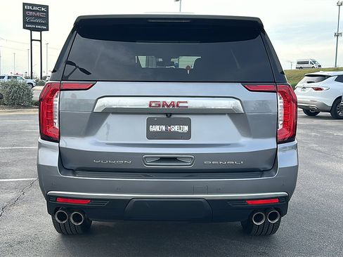 Used 2021 GMC Yukon Denali w/ LPO, Illumination Package image 7