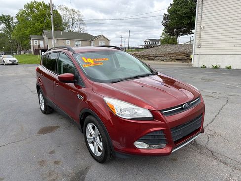Used 2014 Ford Escape SE w/ Equipment Group 201A FWD image 4