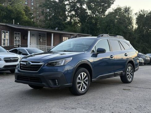 Used 2020 Subaru Outback Premium AWD/4WD image 2