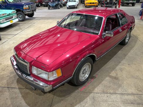 Used 1990 Lincoln Mark VII LSC RWD image 15