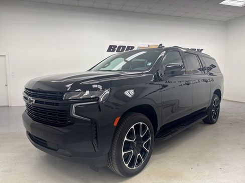 Used 2024 Chevrolet Suburban RST w/ Luxury Package image 1