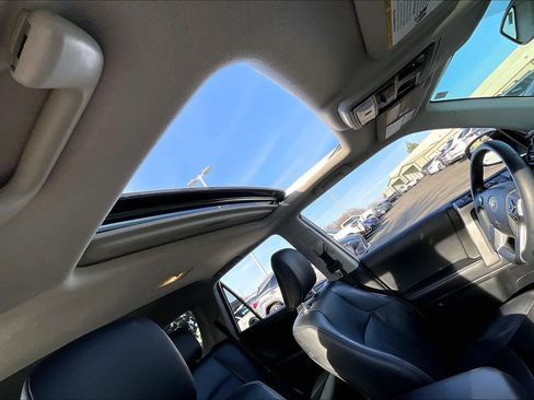 Used 2020 Toyota 4Runner Limited image 24