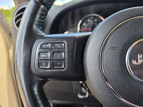 Used 2018 Jeep Wrangler Unlimited Sport w/ Connectivity Group AWD/4WD image 23