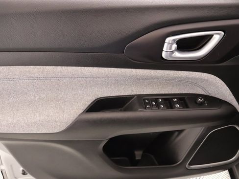 Used 2022 Jeep Compass Latitude image 14