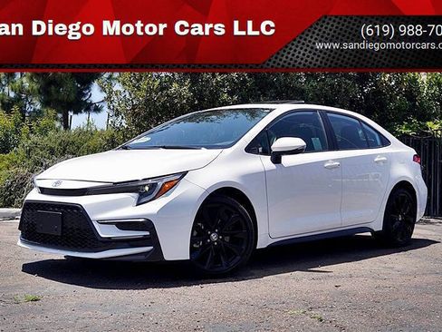 Used 2023 Toyota Corolla SE w/ SE Premium Package FWD image 1