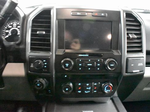 Used 2018 Ford F150 XLT w/ Equipment Group 302A Luxury image 21