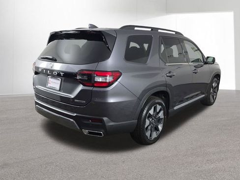 New 2026 Honda Pilot Touring image 12