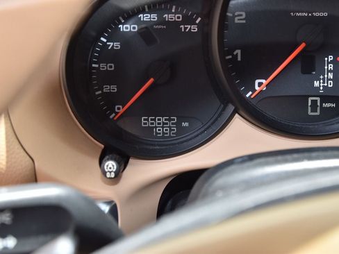 Used 2013 Porsche Boxster w/ Infotainment Pkg RWD image 9