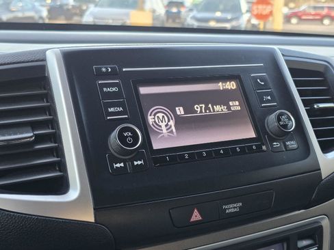 Used 2019 Honda Pilot LX image 18