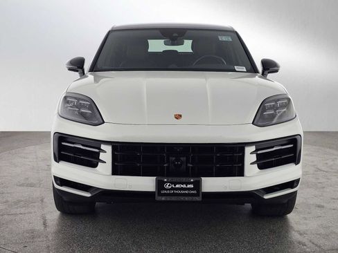 Used 2024 Porsche Cayenne S AWD/4WD image 8