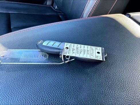 Used 2024 Nissan Titan PRO-4X w/ Pro-4x Convenience Package image 33