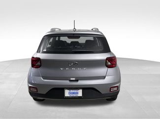 New 2026 Hyundai Venue SEL FWD video 4
