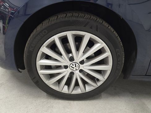 Used 2012 Volkswagen Jetta SEL image 9