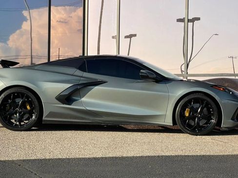 Used 2022 Chevrolet Corvette Stingray Premium Conv w/ Z51 Performance Package image 18