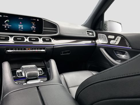 Used 2020 Mercedes-Benz GLS 450 4MATIC w/ Convenience Package image 24