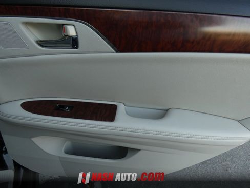 Used 2011 Toyota Avalon FWD image 44