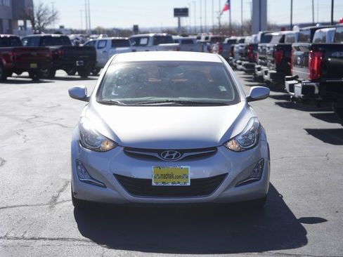 Used 2015 Hyundai Elantra SE w/ Option Group 02 image 3