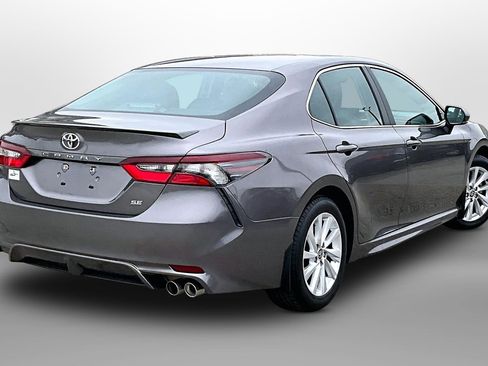 Used 2024 Toyota Camry SE FWD image 11