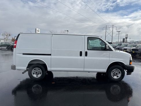 New 2024 GMC Savana 2500 w/ Driver Convenience Package RWD image 12