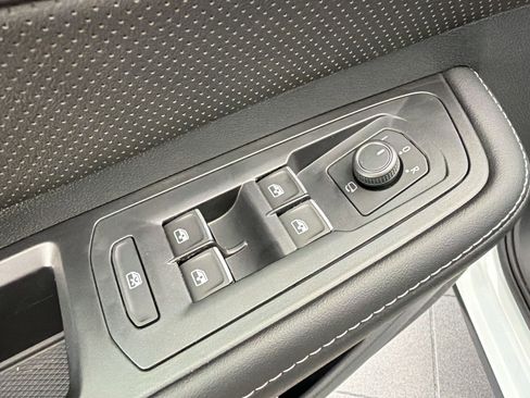 New 2026 Volkswagen Atlas Cross Sport SEL Premium R-Line image 13