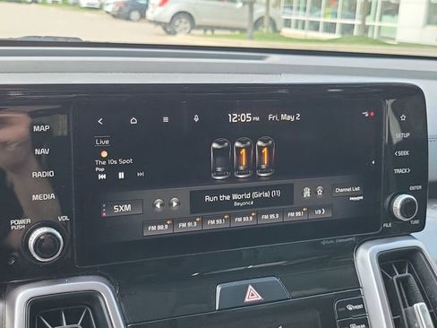 Used 2022 Kia Sorento EX w/ Panoramic Sunroof Package image 14