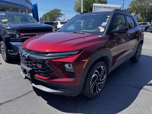 Certified 2025 Chevrolet TrailBlazer RS w/ Convenience Package AWD/4WD image 2