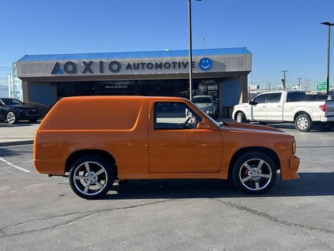 Used 1987 Chevrolet S10 Pickup Sport image 2