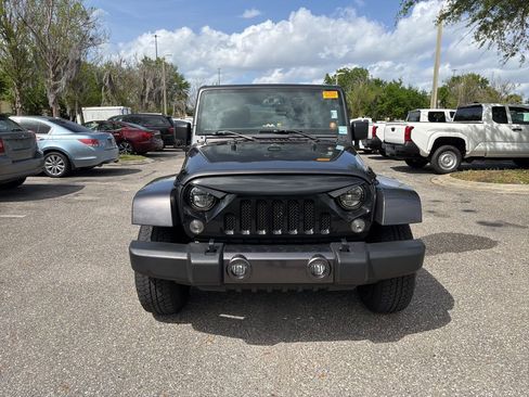 Used 2017 Jeep Wrangler Unlimited Sahara w/ Max Tow Package image 8