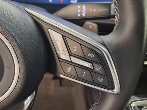 Used 2025 Buick Envision Avenir AWD/4WD image 10