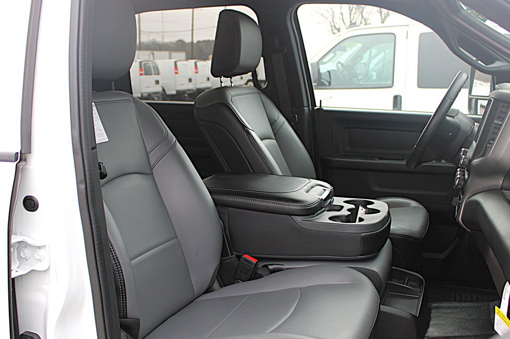 Used 2024 RAM 2500 Tradesman w/ Chrome Appearance Group RWD image 21