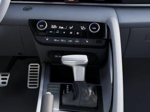 New 2026 Hyundai Elantra Sport FWD image 19