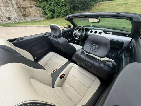 Used 2015 Ford Mustang GT Premium RWD image 25