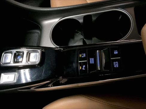 Used 2023 Hyundai Sonata Limited image 16