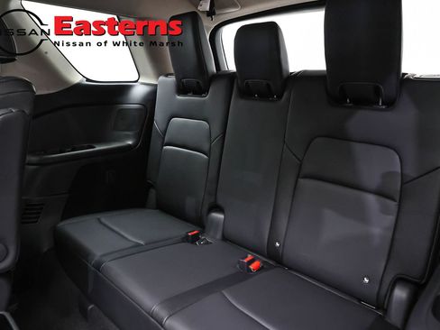 Used 2025 Nissan Pathfinder SL w/ SL Premium Package AWD/4WD image 26