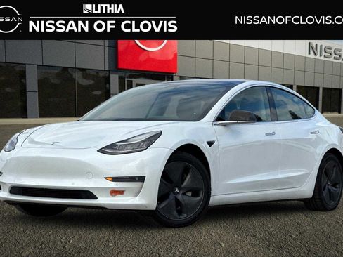 Used 2020 Tesla Model 3 Standard Range Plus image 1