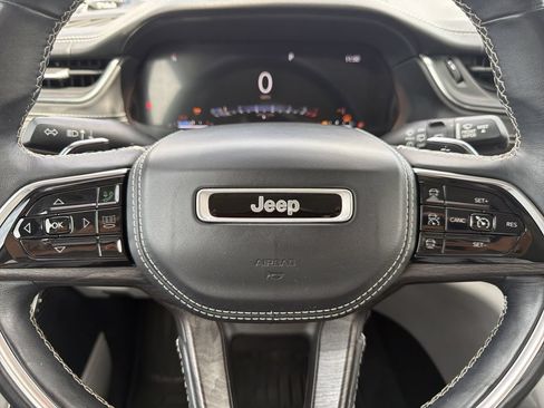 Used 2021 Jeep Grand Cherokee L Overland w/ Luxury Tech Group IV AWD/4WD image 31