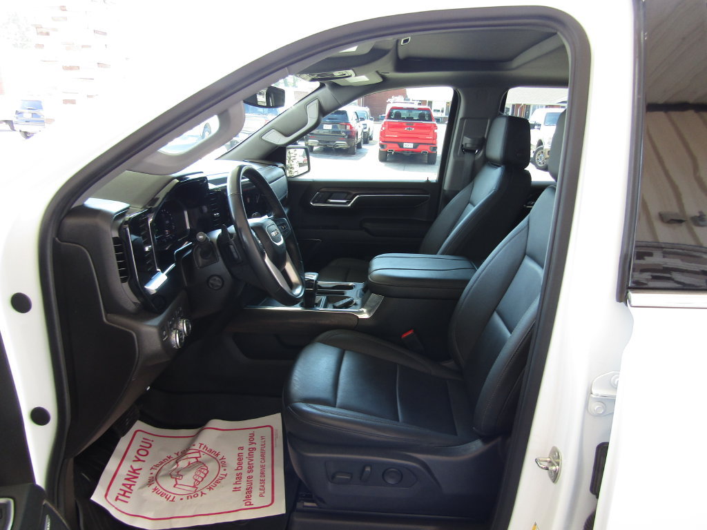 Used 2024 GMC Sierra 1500 SLT w/ SLT Premium Plus Package AWD/4WD image 31