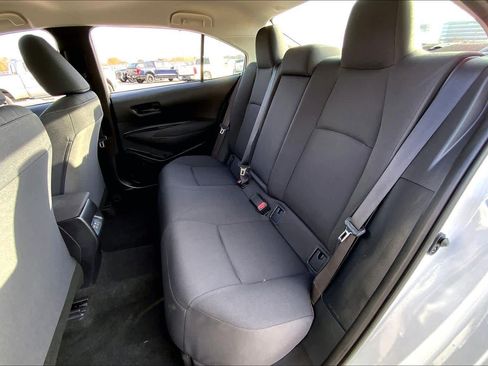 Used 2025 Toyota Corolla LE image 19