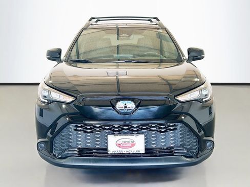 Used 2024 Toyota Corolla Cross AWD Hybrid w/ Moonroof Package image 2