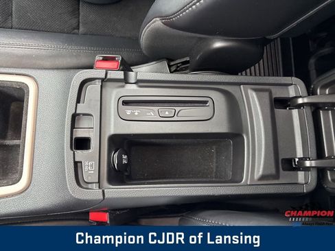 Used 2014 Jeep Grand Cherokee Altitude image 32