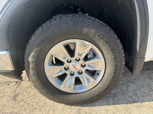 Used 2024 GMC Sierra 1500 SLE image 5