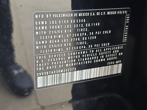 Used 2024 Volkswagen Tiguan Wolfsburg Edition image 39