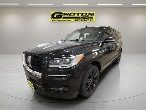 Used 2022 Lincoln Navigator L Reserve w/ Equipment Group 201A AWD/4WD image 1