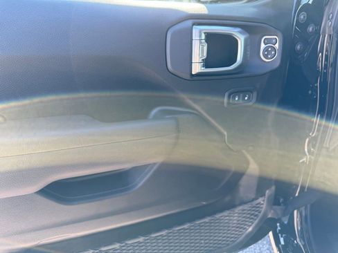 New 2026 Jeep Gladiator Sport image 10