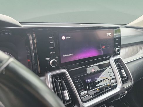 Certified 2022 Kia Sorento S FWD image 21